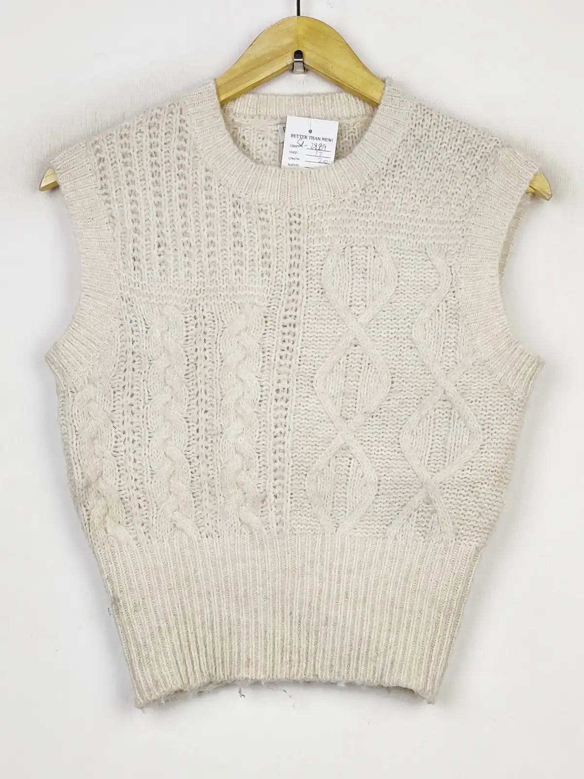 Buy online pre-used pre-loved 100% authentic & Original branded Bershka (SL-2989) available in Pakistan. Top international brands avilable.