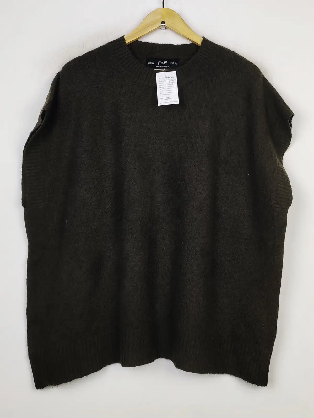 Buy online pre-used pre-loved 100% authentic & Original branded F&F (SL-3002) available in Pakistan. Top international brands avilable.