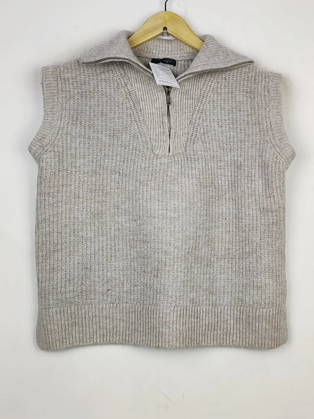 Buy online pre-used pre-loved 100% authentic & Original branded Dunnes Stores (SL-3016) available in Pakistan. Top international brands avilable.