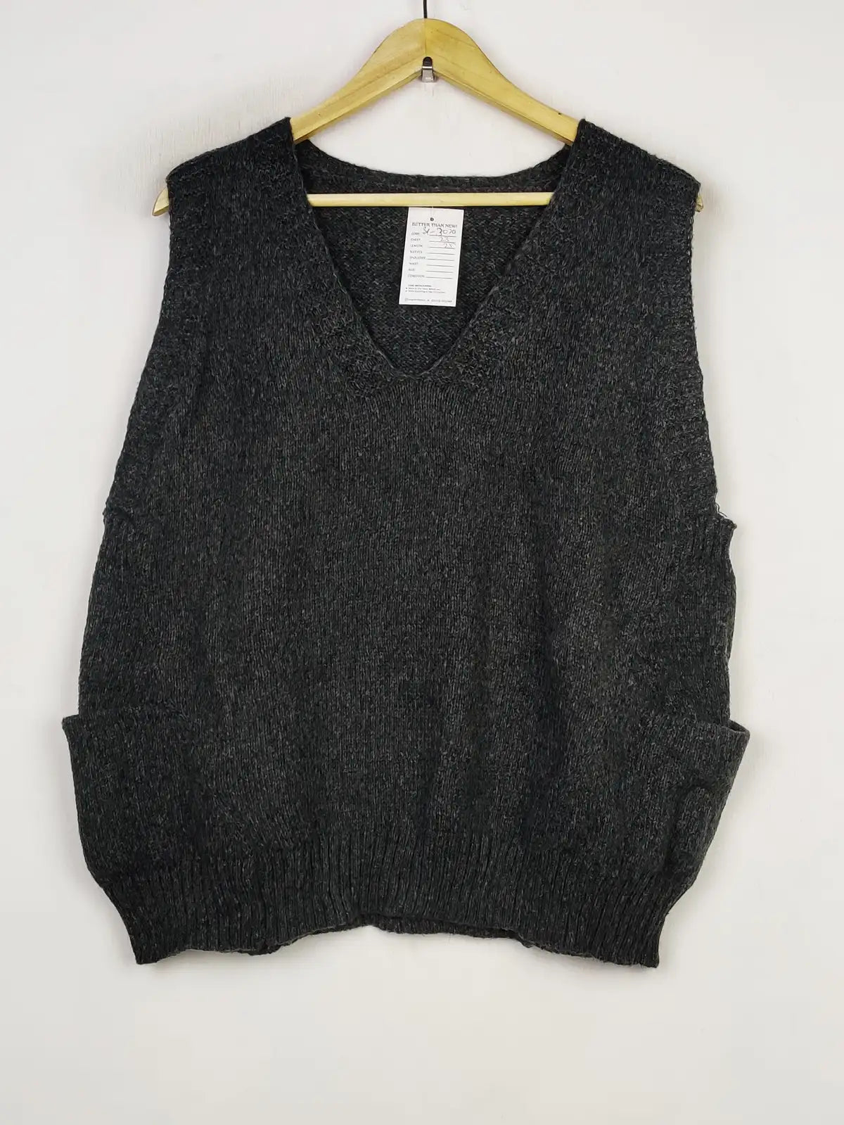 Buy online pre-used pre-loved 100% authentic & Original branded Unknown Brand (SL-3020) available in Pakistan. Top international brands avilable.