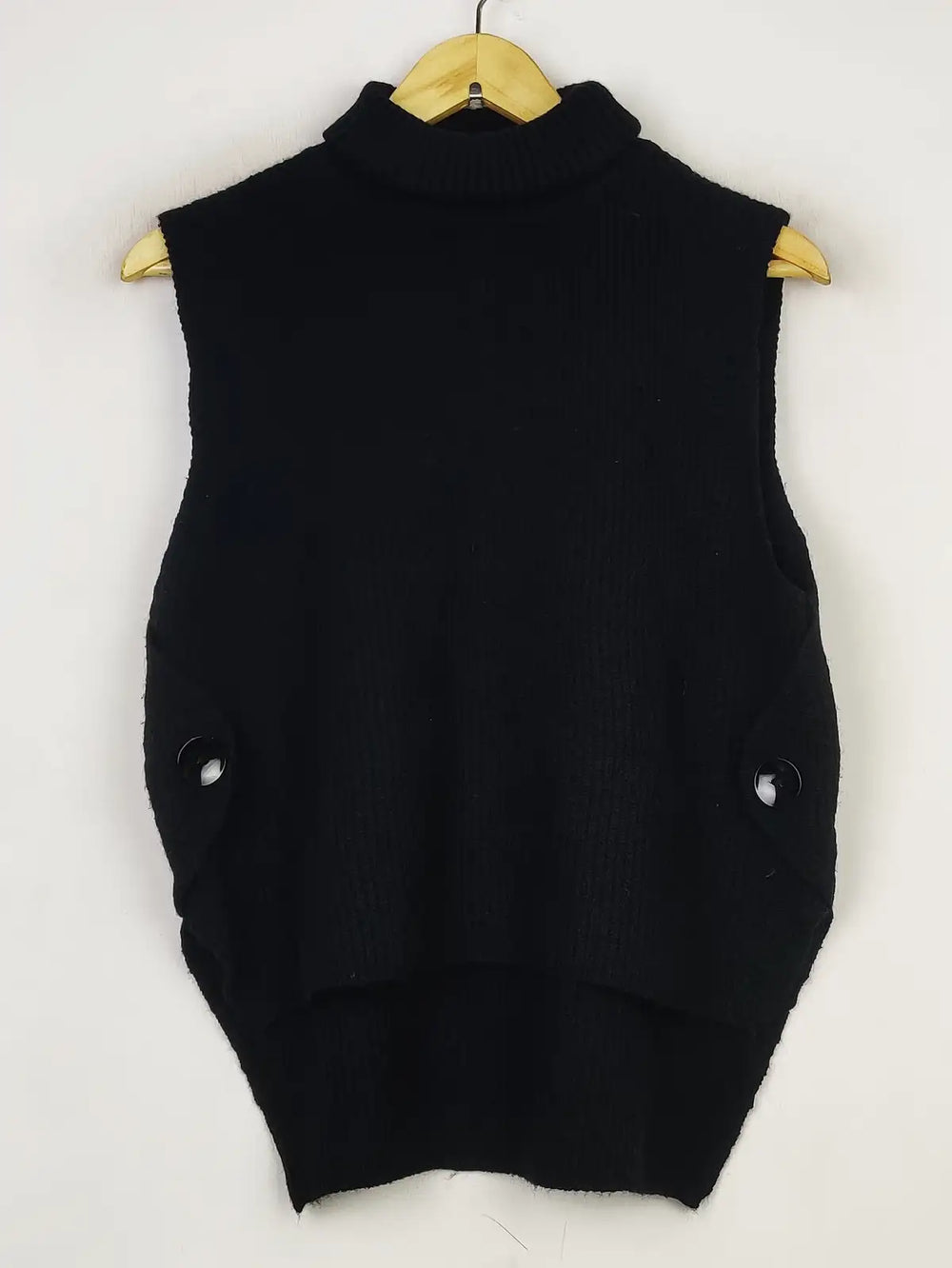 Buy online pre-used pre-loved 100% authentic & Original branded Shein (SL-3028) available in Pakistan. Top international brands avilable.