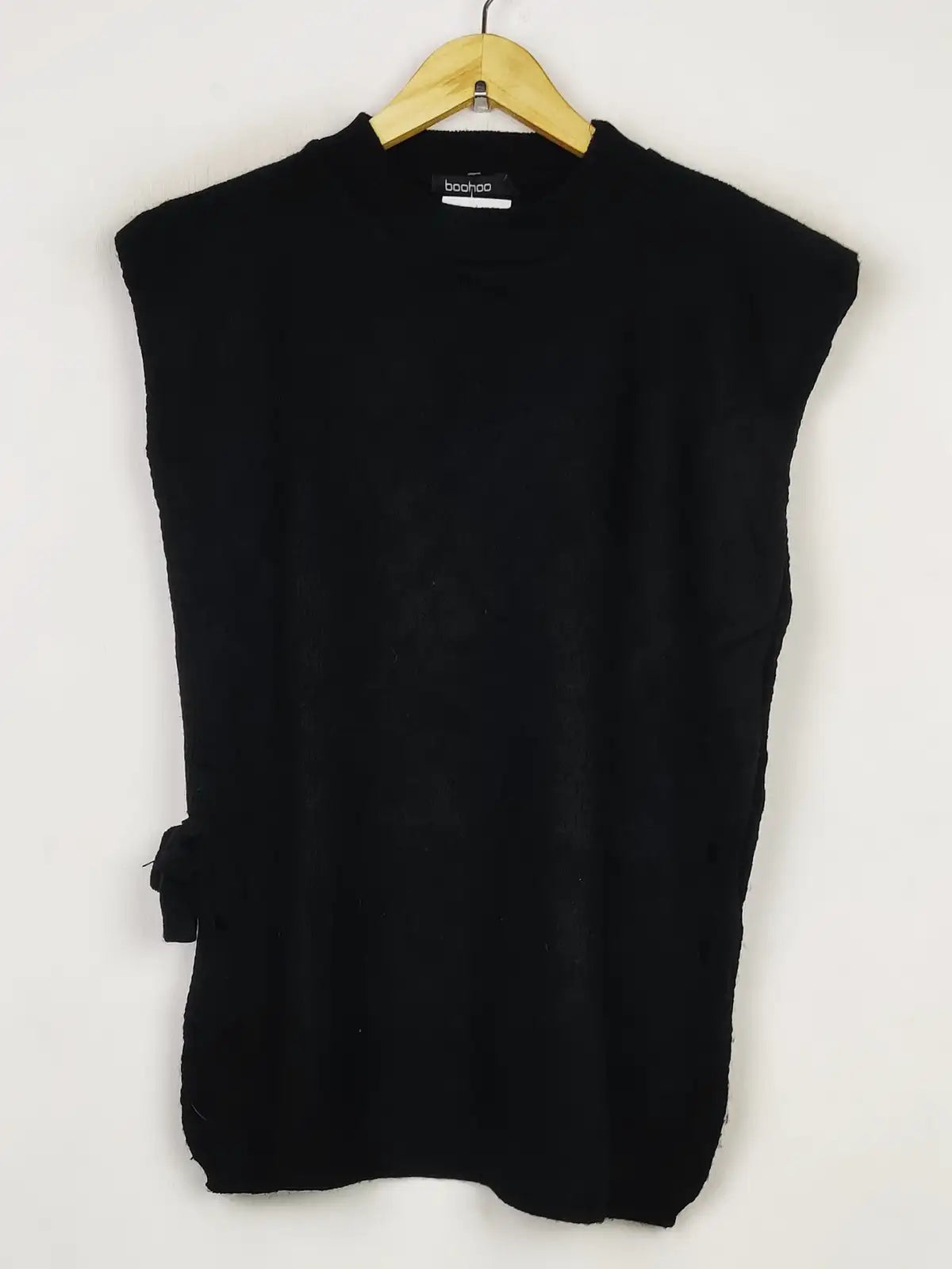 Buy online pre-used pre-loved 100% authentic & Original branded Boohoo (SL-3030) available in Pakistan. Top international brands avilable.