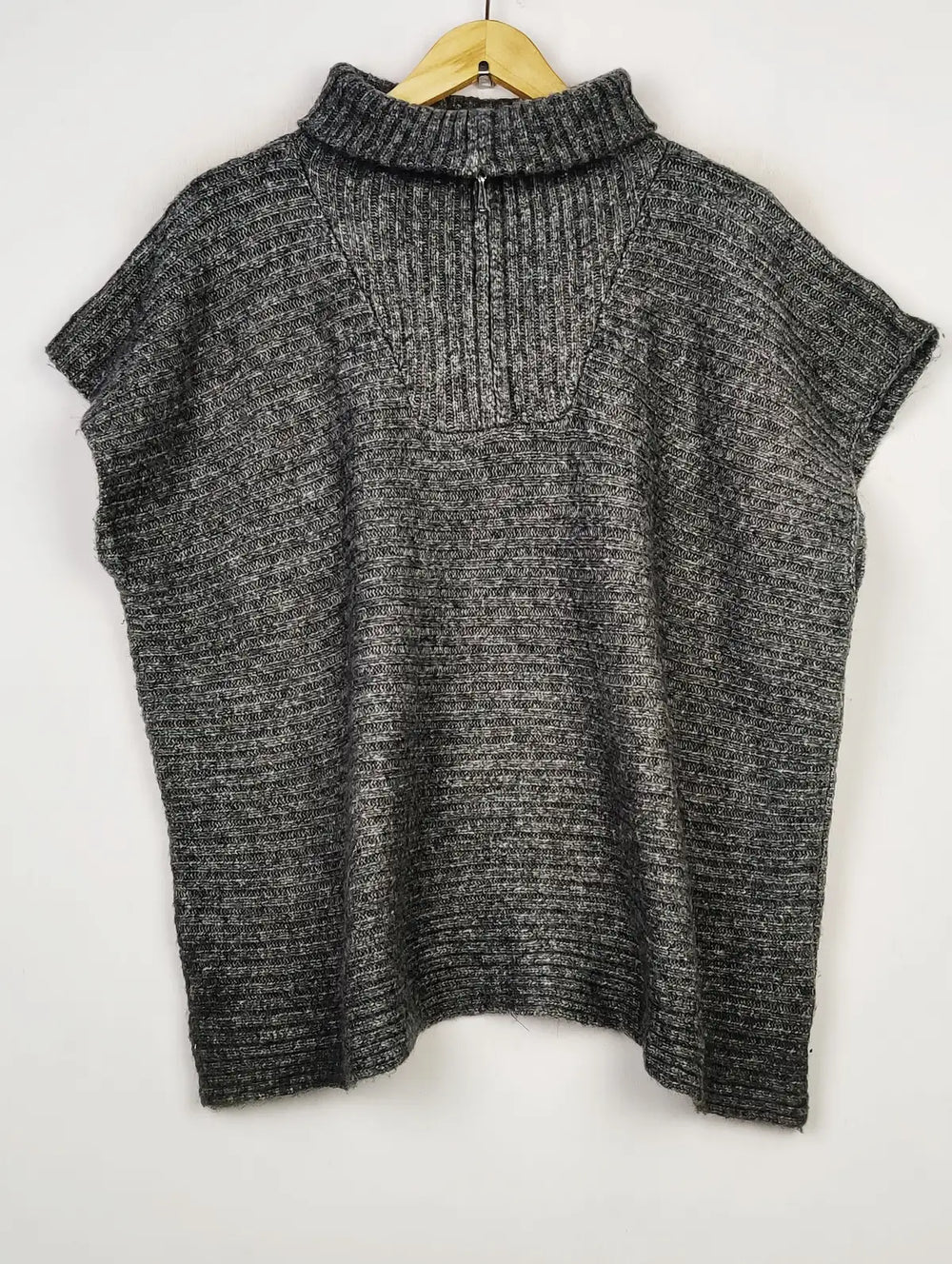 Buy online pre-used pre-loved 100% authentic & Original branded Next (SL-3040) available in Pakistan. Top international brands avilable.