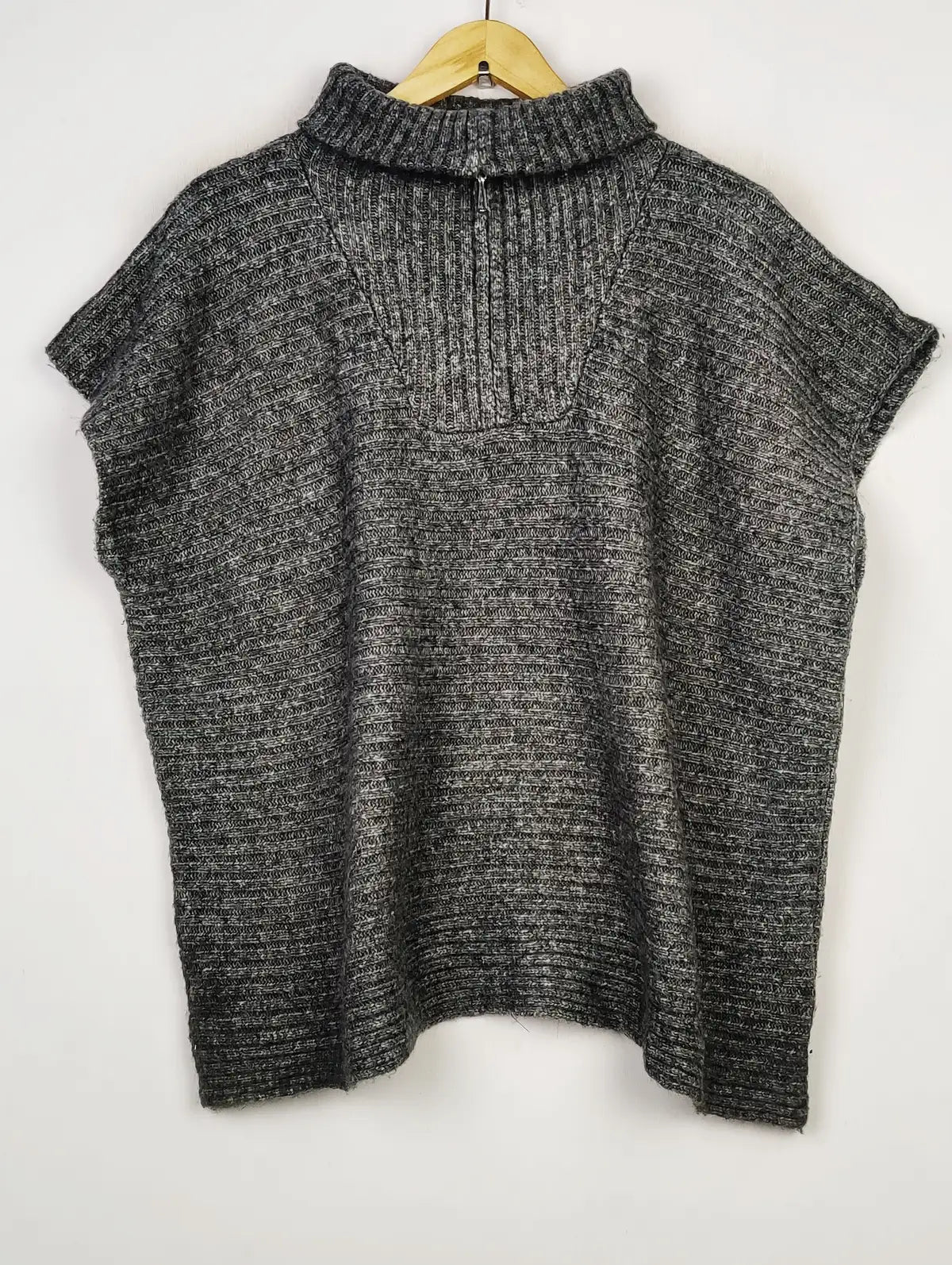 Buy online pre-used pre-loved 100% authentic & Original branded Next (SL-3040) available in Pakistan. Top international brands avilable.