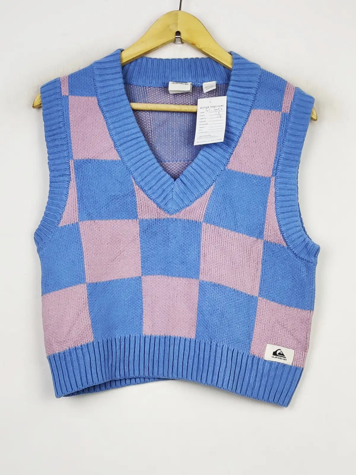 Buy online pre-used pre-loved 100% authentic & Original branded Quiksilver (SL-3052) available in Pakistan. Top international brands avilable.