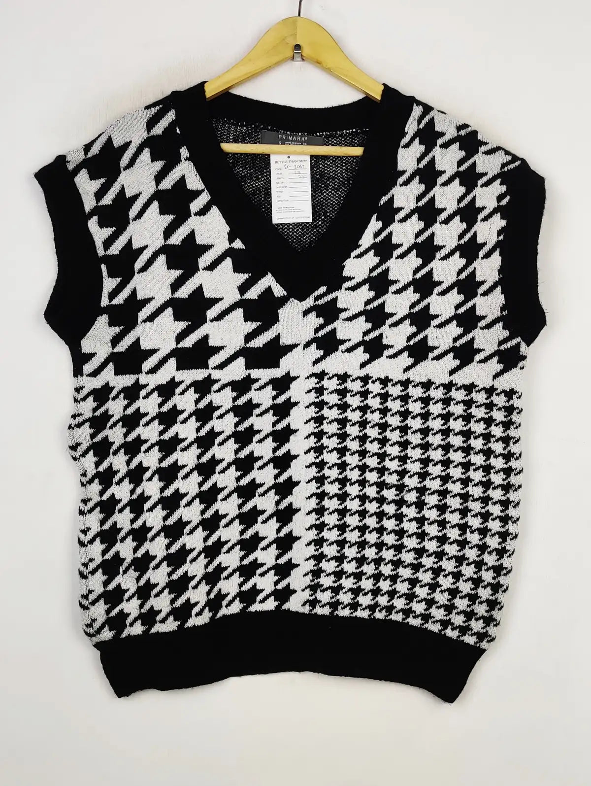 Buy online pre-used pre-loved 100% authentic & Original branded Primark (SL-3067) available in Pakistan. Top international brands avilable.