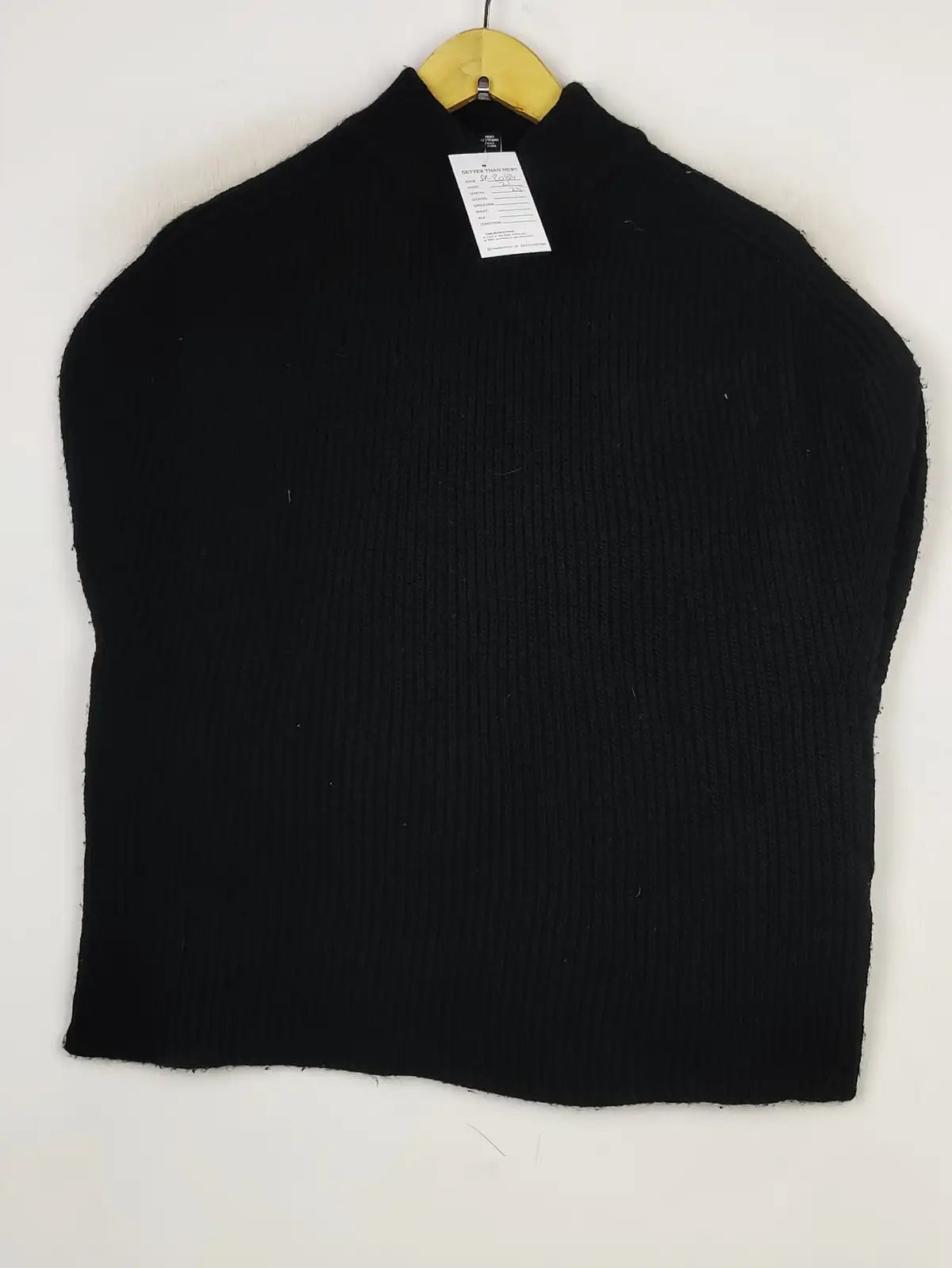 Buy online pre-used pre-loved 100% authentic & Original branded Vero Moda (SL-3084) available in Pakistan. Top international brands avilable.