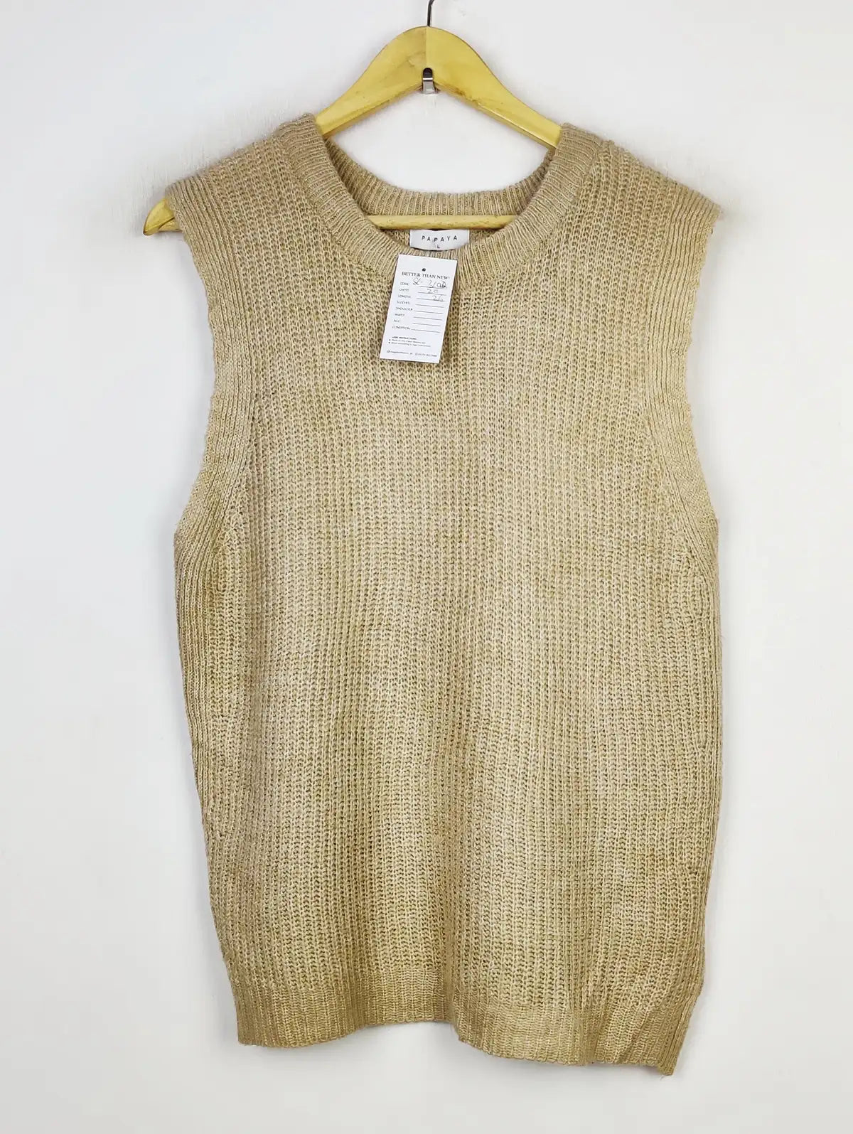 Buy online pre-used pre-loved 100% authentic & Original branded Papaya (SL-3102) available in Pakistan. Top international brands avilable.