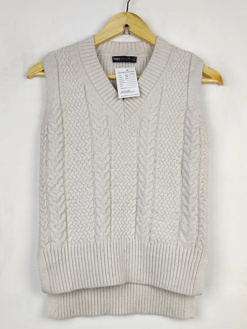 Buy online pre-used pre-loved 100% authentic & Original branded Marks & Spencer (SL-3193) available in Pakistan. Top international brands avilable.