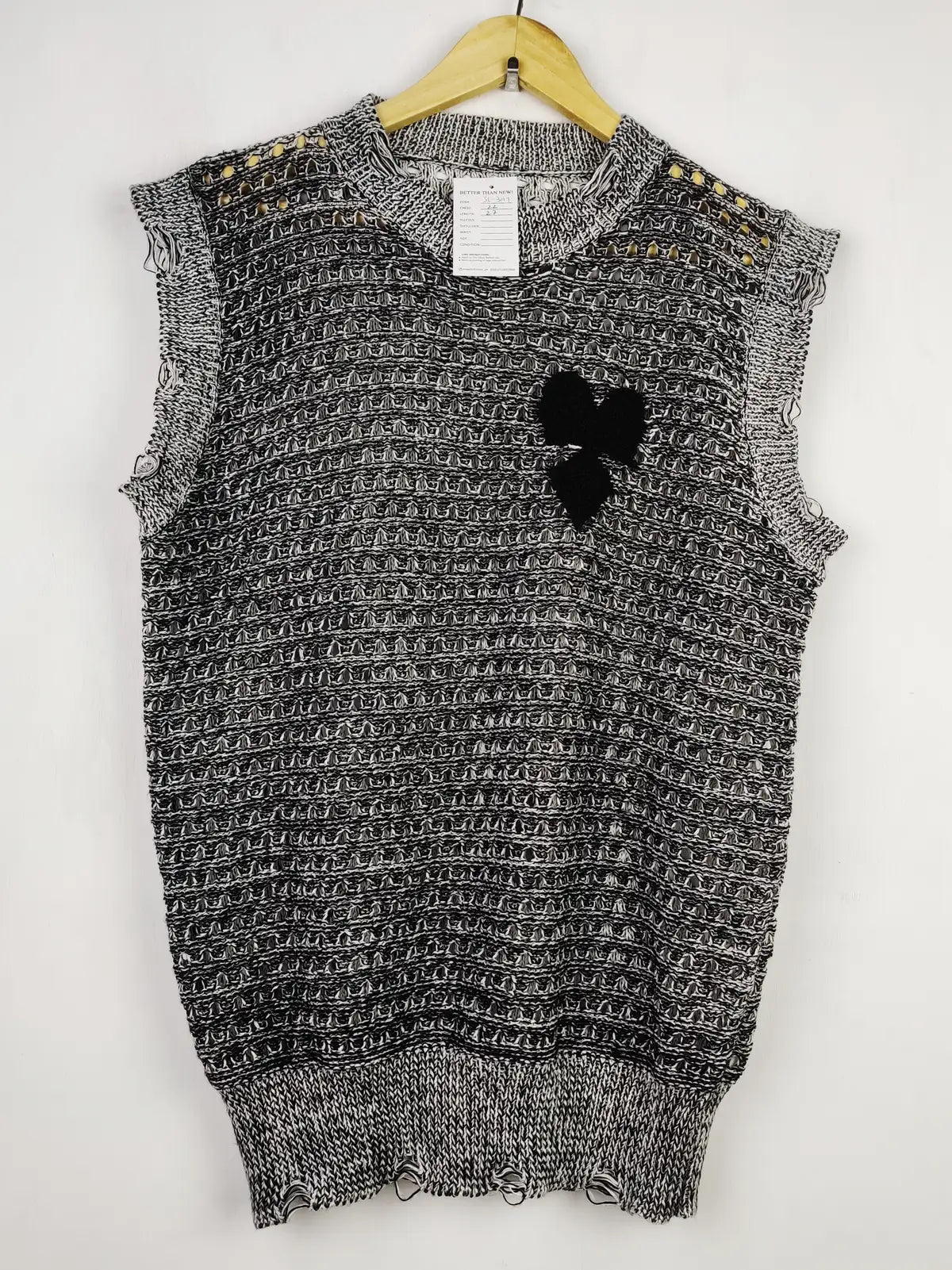 Buy online pre-used pre-loved 100% authentic & Original branded Unknown Brand (SL-3244) available in Pakistan. Top international brands avilable.