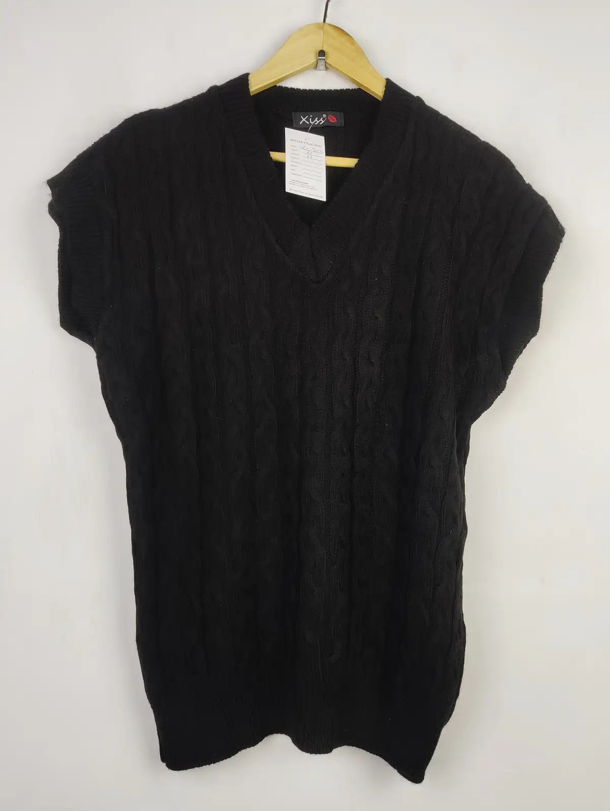 Buy online pre-used pre-loved 100% authentic & Original branded Xiss (SL-3297) available in Pakistan. Top international brands avilable.