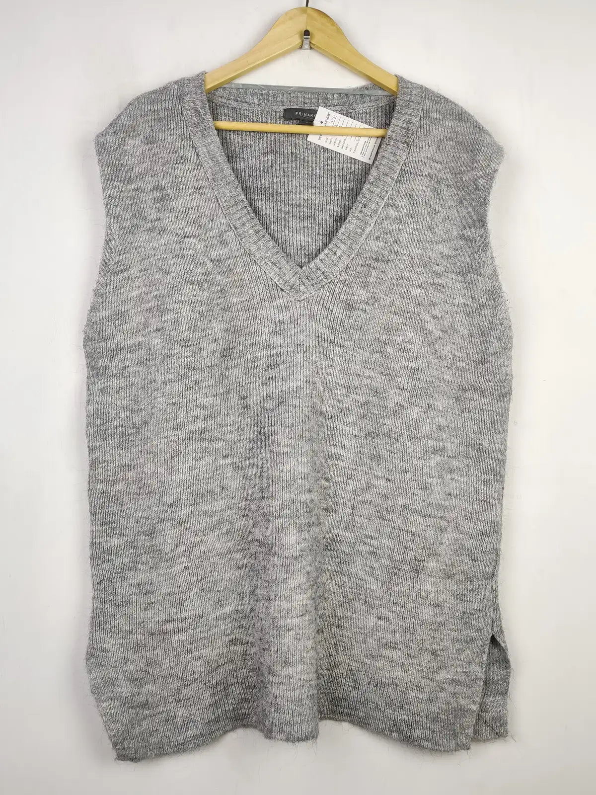Buy online pre-used pre-loved 100% authentic & Original branded Primark (SL-3318) available in Pakistan. Top international brands avilable.