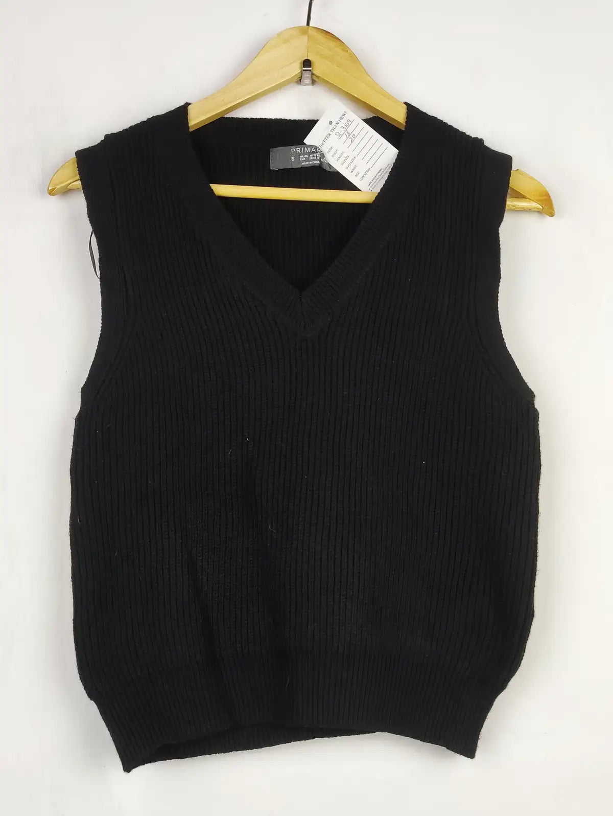 Buy online pre-used pre-loved 100% authentic & Original branded Primark (SL-3336) available in Pakistan. Top international brands avilable.