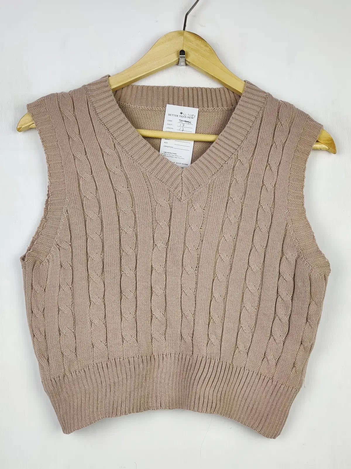 Buy online pre-used pre-loved 100% authentic & Original branded Unknown Brand (SL-3383) available in Pakistan. Top international brands avilable.
