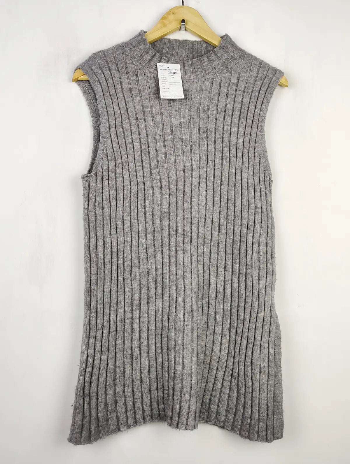 Buy online pre-used pre-loved 100% authentic & Original branded Shein (SL-3437) available in Pakistan. Top international brands avilable.