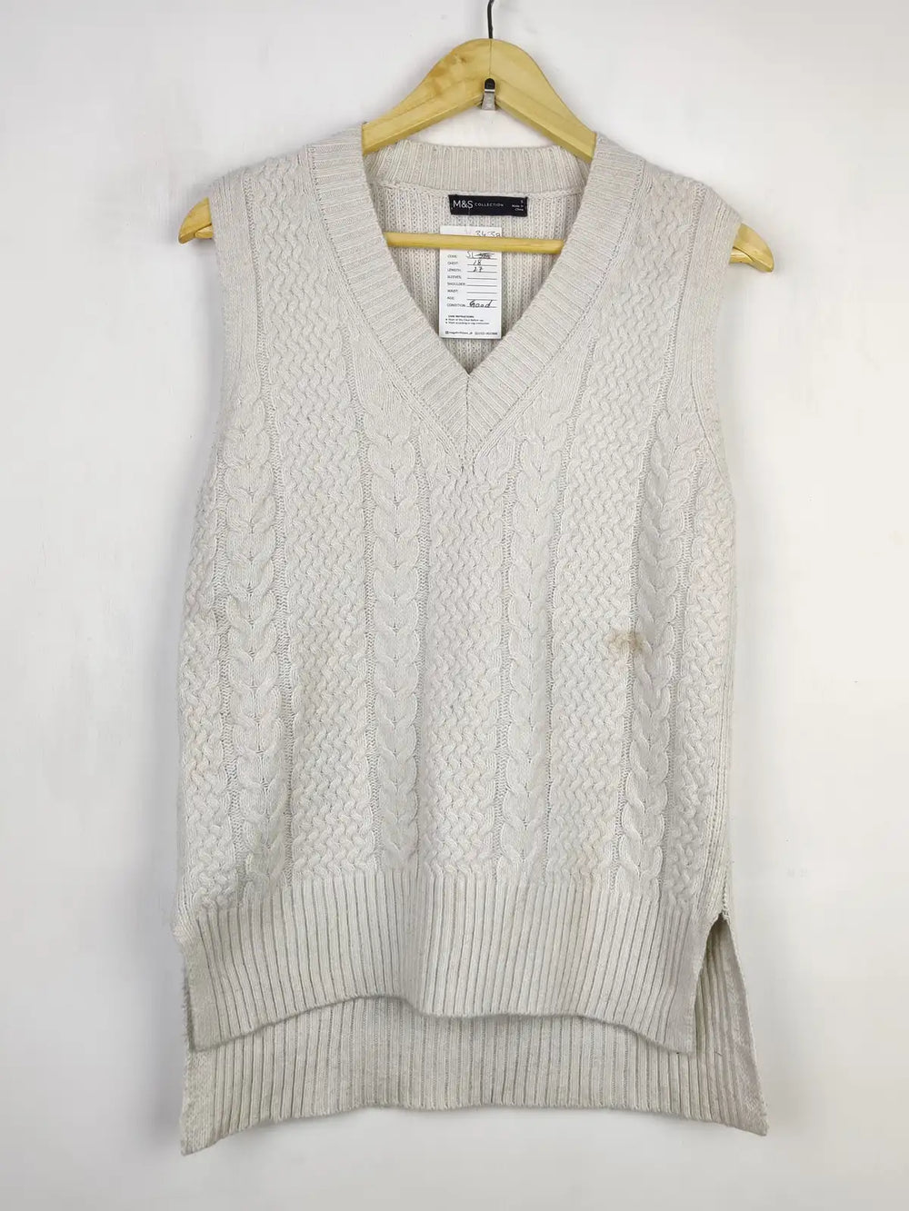 Buy online pre-used pre-loved 100% authentic & Original branded Marks & Spencer (SL-3438) available in Pakistan. Top international brands avilable.