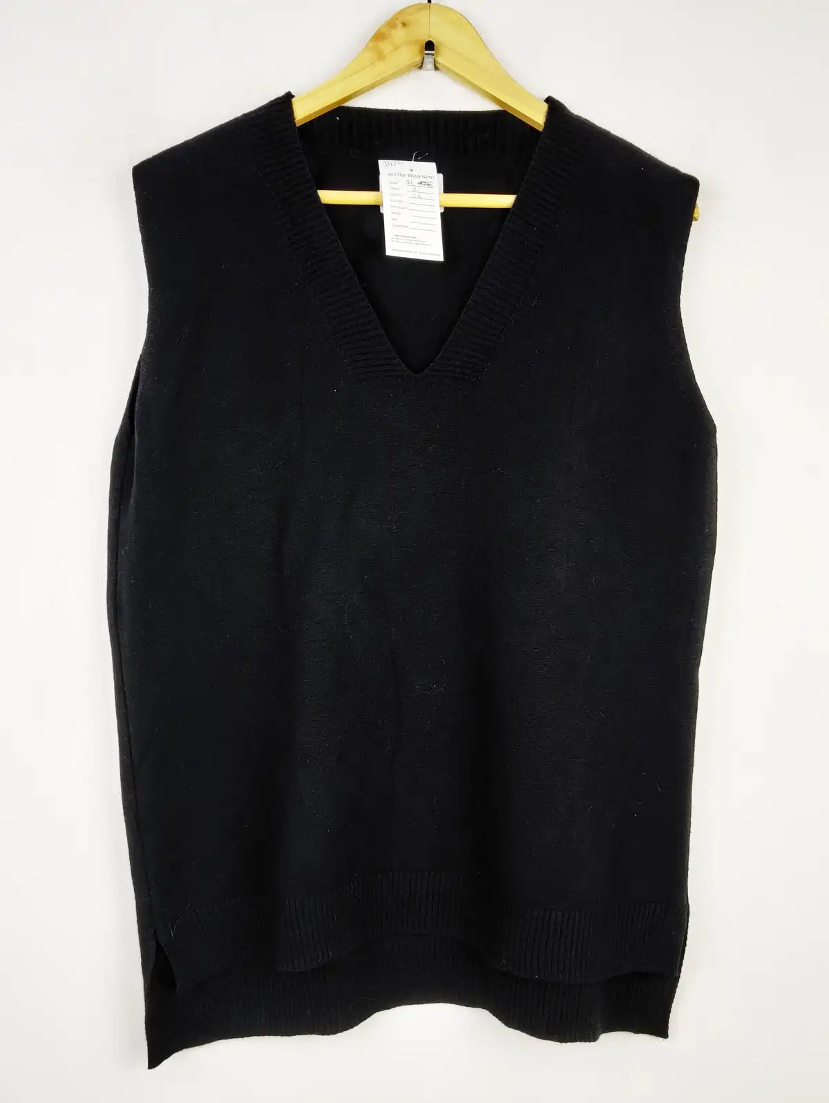 Buy online pre-used pre-loved 100% authentic & Original branded Unknown Brand (SL-3472) available in Pakistan. Top international brands avilable.