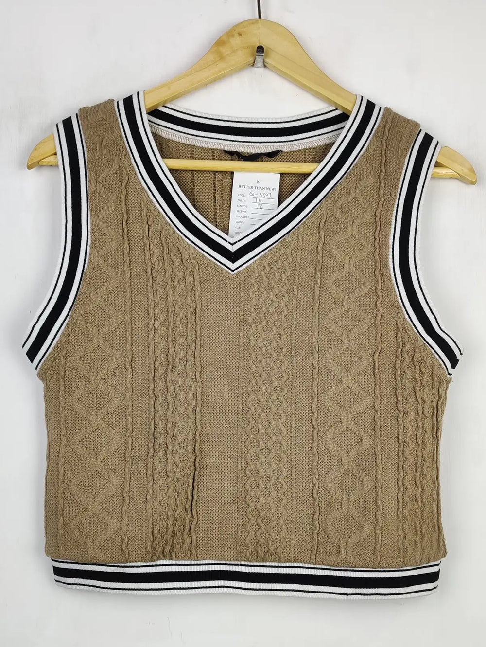 Buy online pre-used pre-loved 100% authentic & Original branded Shein (SL-3507) available in Pakistan. Top international brands avilable.