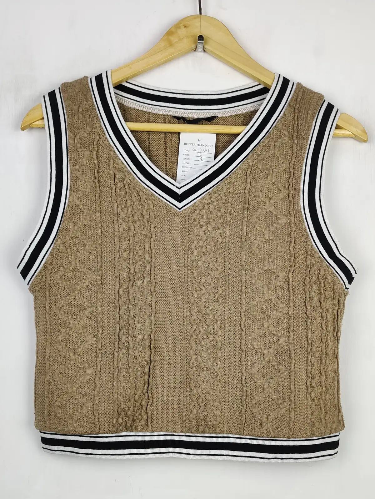 Buy online pre-used pre-loved 100% authentic & Original branded Shein (SL-3507) available in Pakistan. Top international brands avilable.