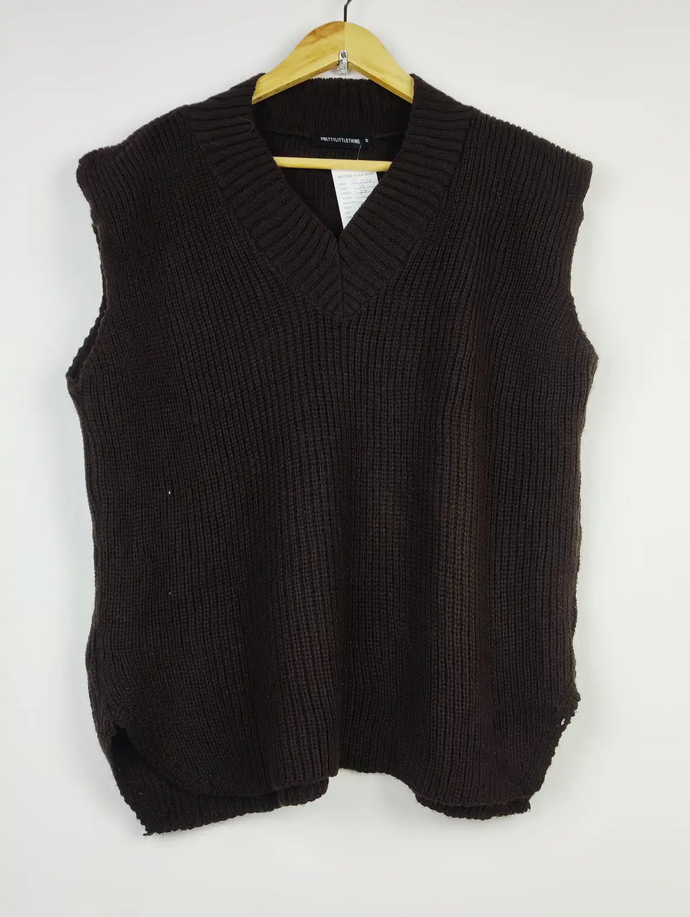 Buy online pre-used pre-loved 100% authentic & Original branded Pretty Little Thing (SL-3528) available in Pakistan. Top international brands avilable.
