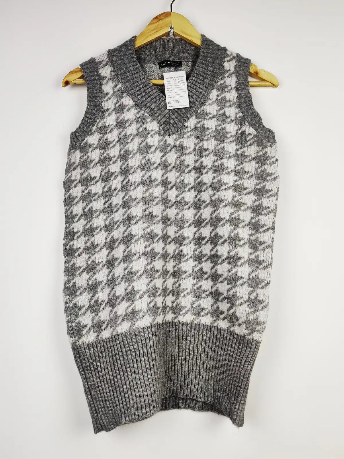 Buy online pre-used pre-loved 100% authentic & Original branded Shein (SL-3535) available in Pakistan. Top international brands avilable.