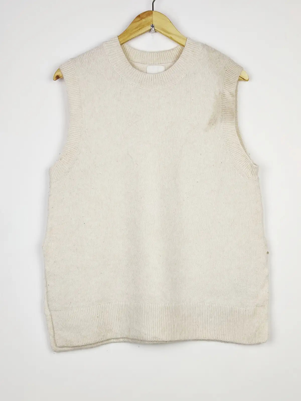 Buy online pre-used pre-loved 100% authentic & Original branded H&M (SL-3603) available in Pakistan. Top international brands avilable.