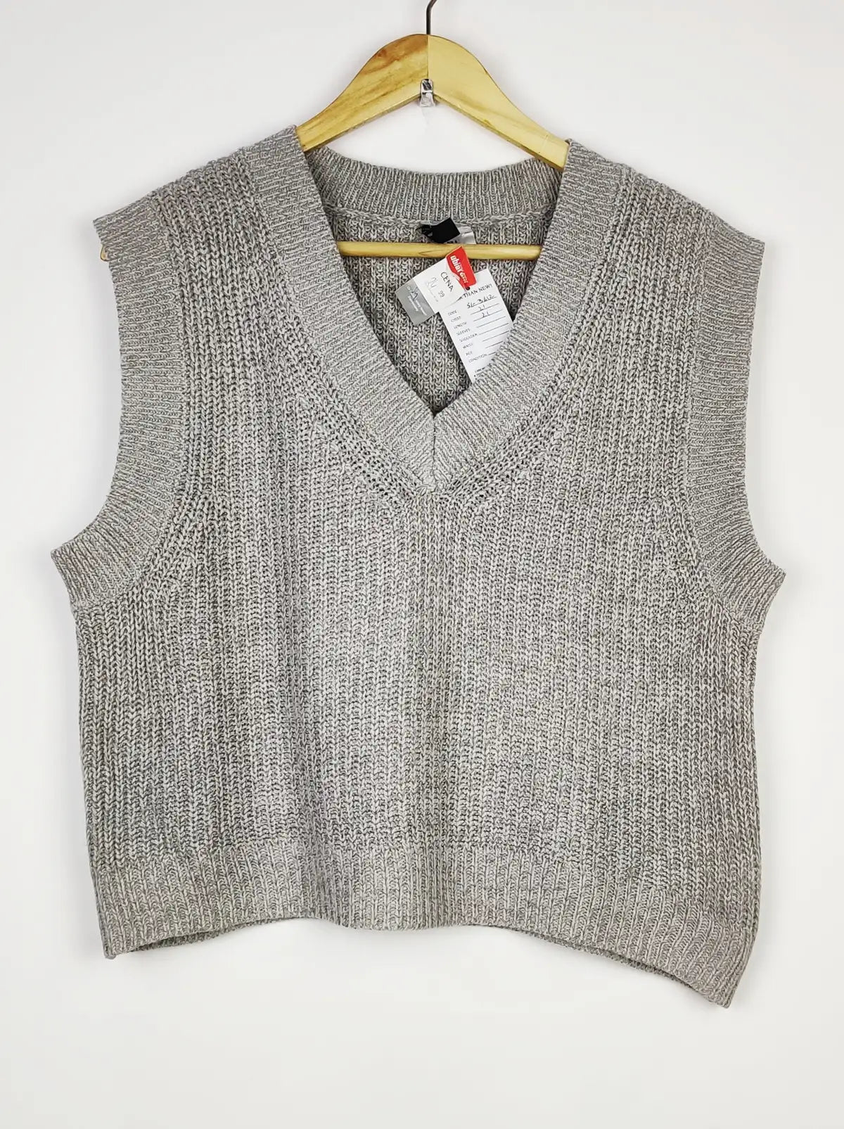 Buy online pre-used pre-loved 100% authentic & Original branded H&M (SL-3612) available in Pakistan. Top international brands avilable.