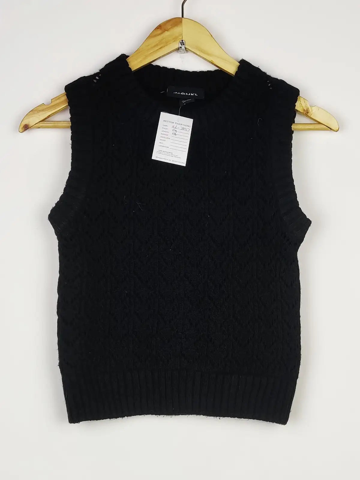 Buy online pre-used pre-loved 100% authentic & Original branded Monki (SL-3647) available in Pakistan. Top international brands avilable.