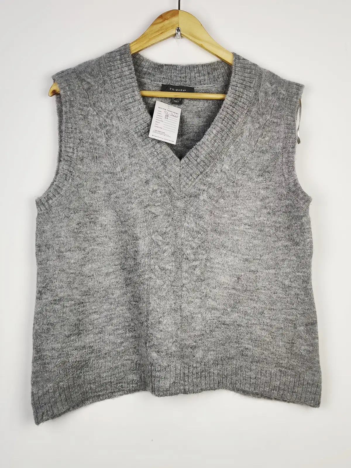 Buy online pre-used pre-loved 100% authentic & Original branded Primark (SL-3665) available in Pakistan. Top international brands avilable.