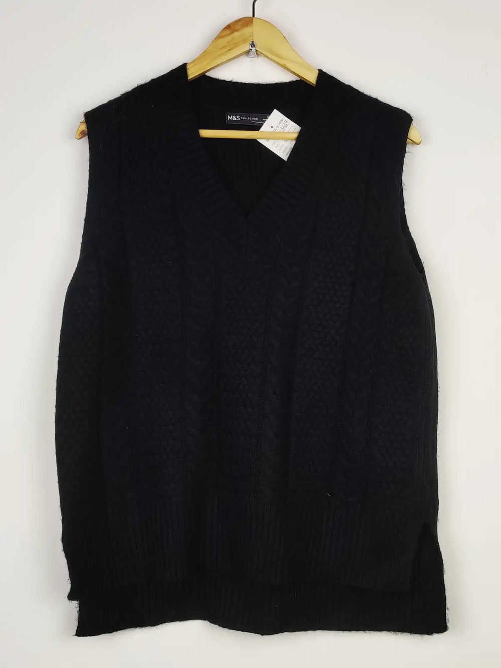 Buy online pre-used pre-loved 100% authentic & Original branded Marks & Spencer (SL-3669) available in Pakistan. Top international brands avilable.