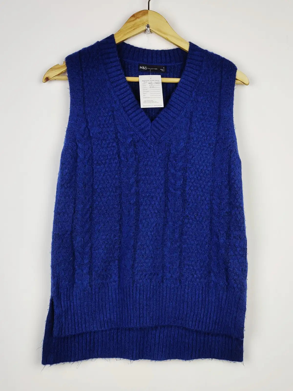 Buy online pre-used pre-loved 100% authentic & Original branded Marks & Spencer (SL-3680) available in Pakistan. Top international brands avilable.