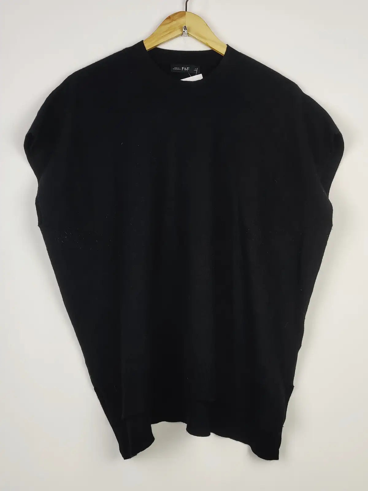 Buy online pre-used pre-loved 100% authentic & Original branded Shein (SL-3725) available in Pakistan. Top international brands avilable.