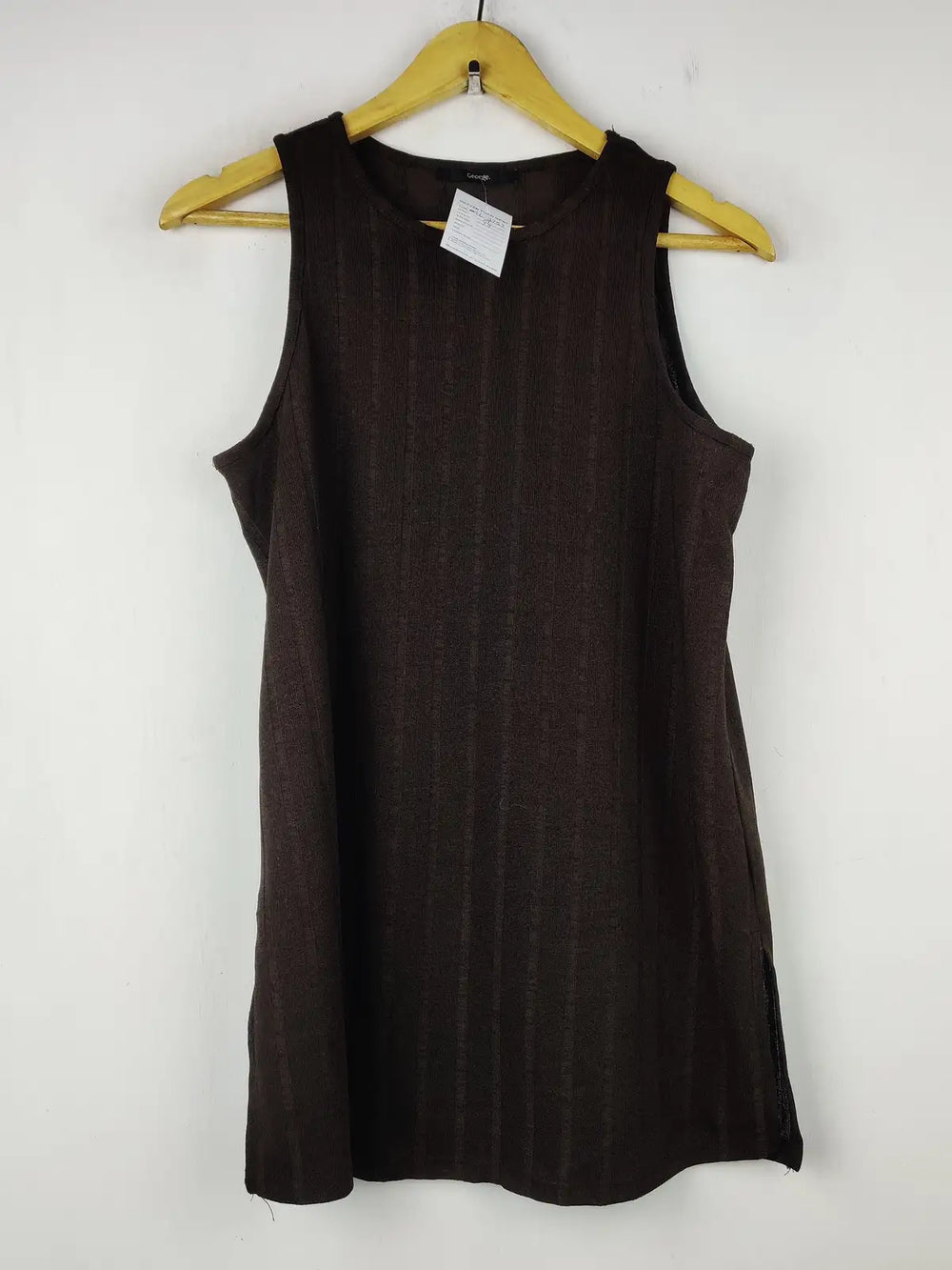 Buy online pre-used pre-loved 100% authentic & Original branded George (SL-3757) available in Pakistan. Top international brands avilable.