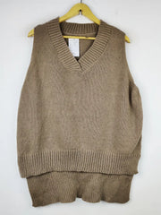 Buy online pre-used pre-loved 100% authentic & Original branded Unknown Brand (SL-3804) available in Pakistan. Top international brands avilable.