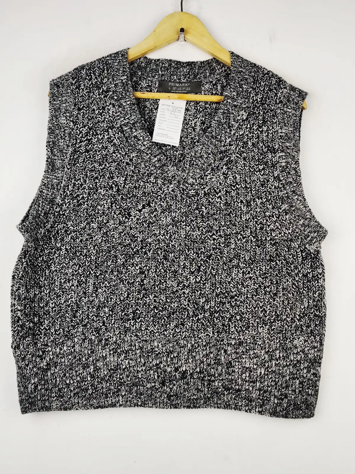 Buy online pre-used pre-loved 100% authentic & Original branded Primark (SL-3840) available in Pakistan. Top international brands avilable.
