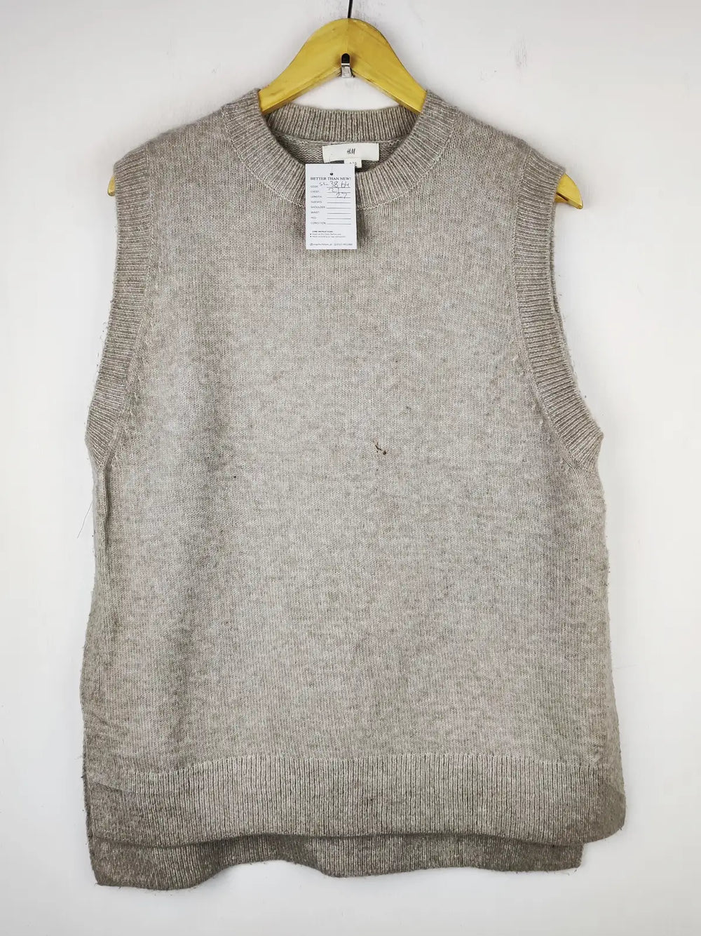 Buy online pre-used pre-loved 100% authentic & Original branded H&M (SL-3864) available in Pakistan. Top international brands avilable.