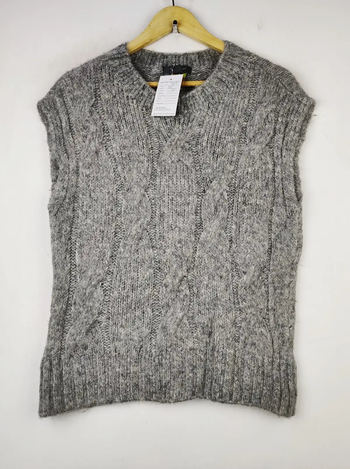 Buy online pre-used pre-loved 100% authentic & Original branded Primark (SL-3891) available in Pakistan. Top international brands avilable.
