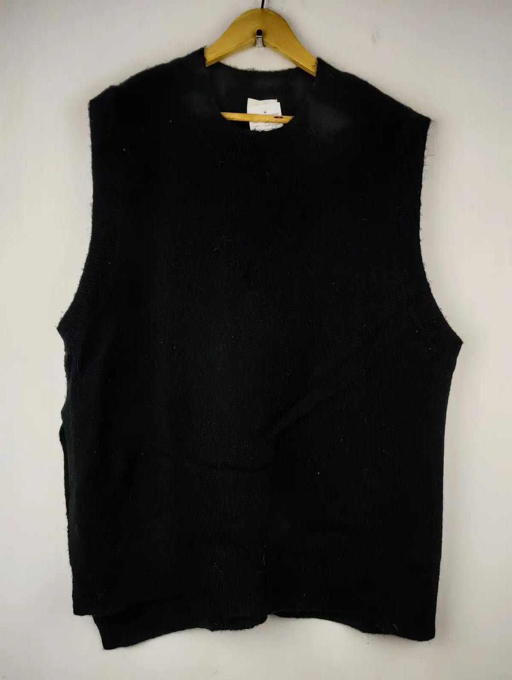 Buy online pre-used pre-loved 100% authentic & Original branded H&M (SL-3895) available in Pakistan. Top international brands avilable.