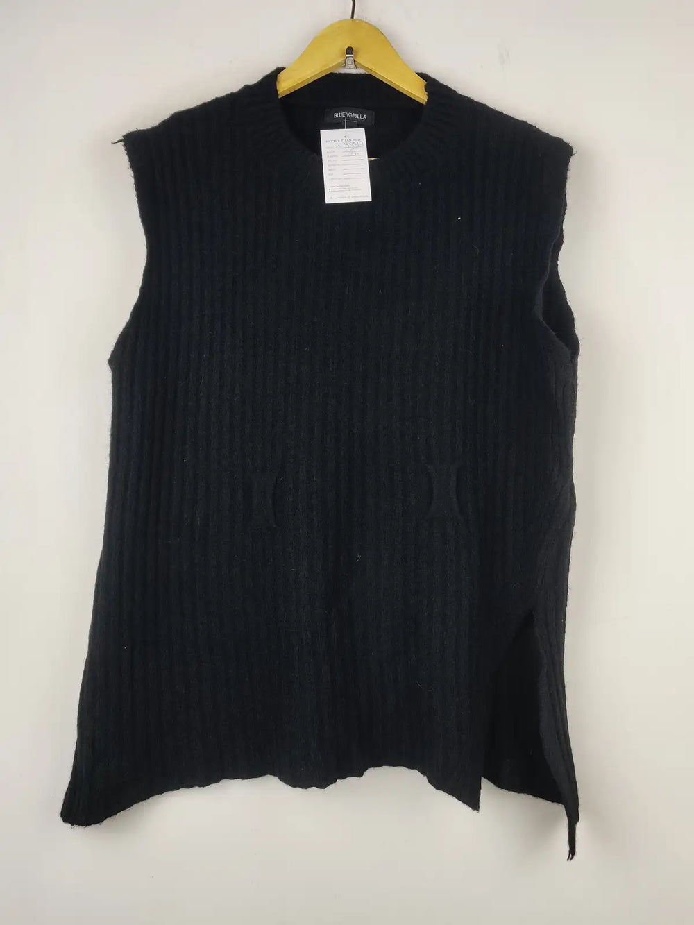 Buy online pre-used pre-loved 100% authentic & Original branded Blue Vanilla (SL-3899) available in Pakistan. Top international brands avilable.