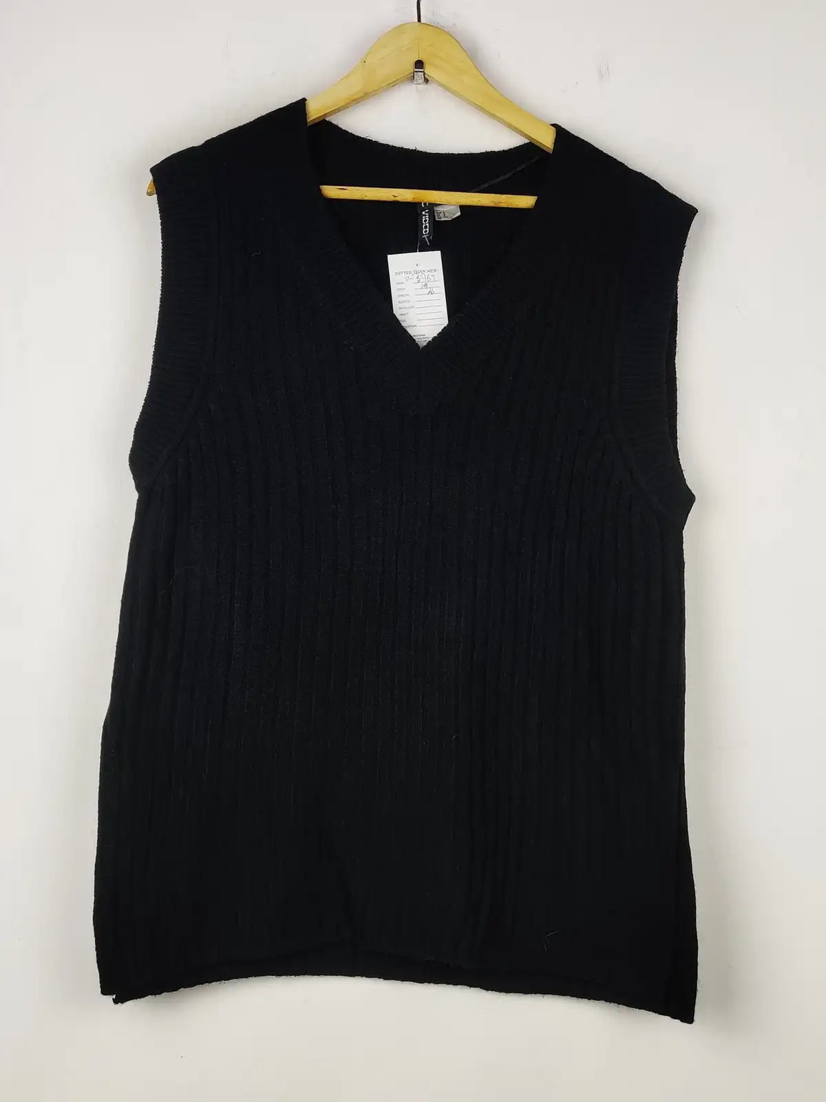 Buy online pre-used pre-loved 100% authentic & Original branded H&M (SL-3967) available in Pakistan. Top international brands avilable.