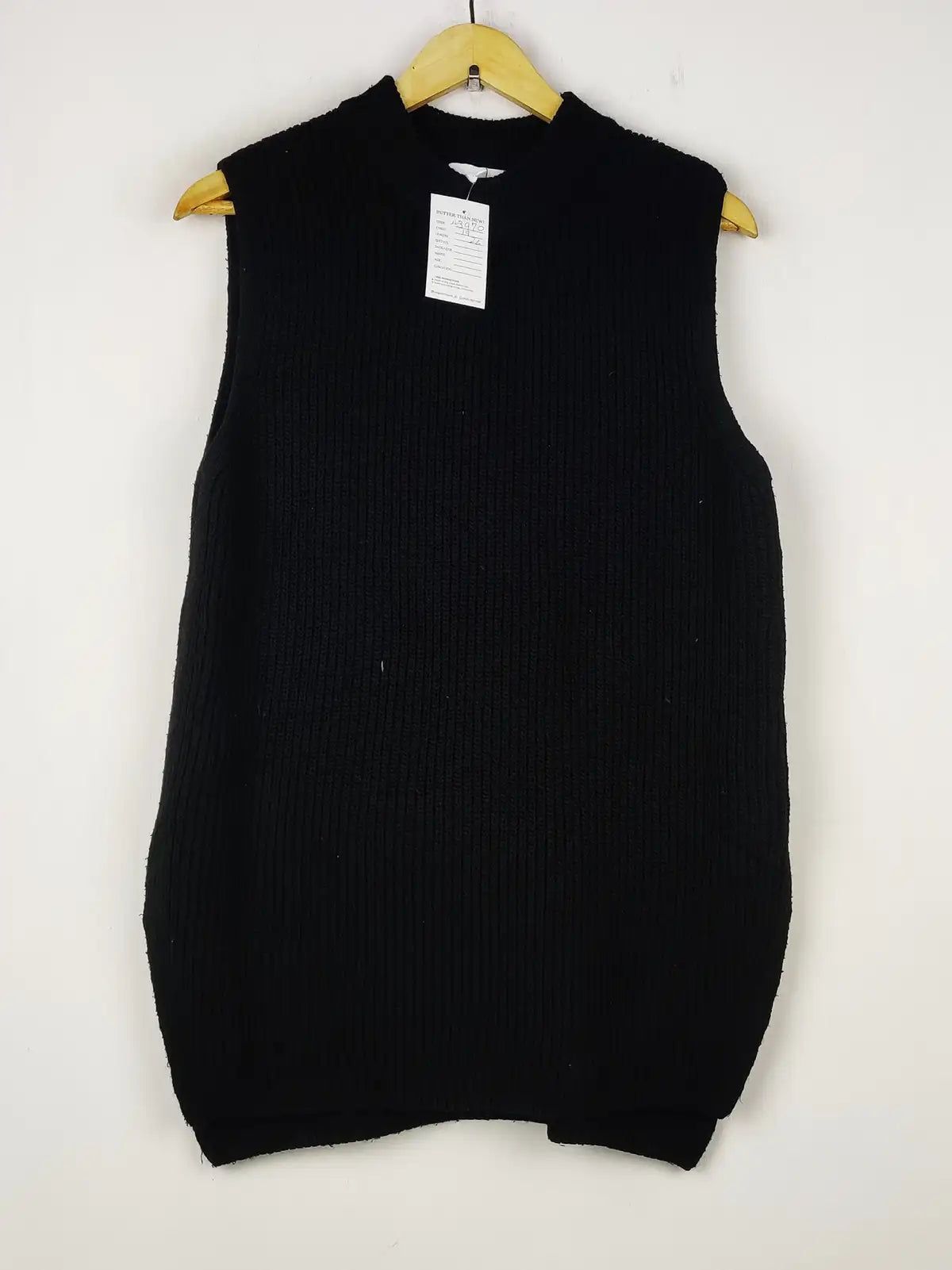 Buy online pre-used pre-loved 100% authentic & Original branded H&M (SL-3970) available in Pakistan. Top international brands avilable.