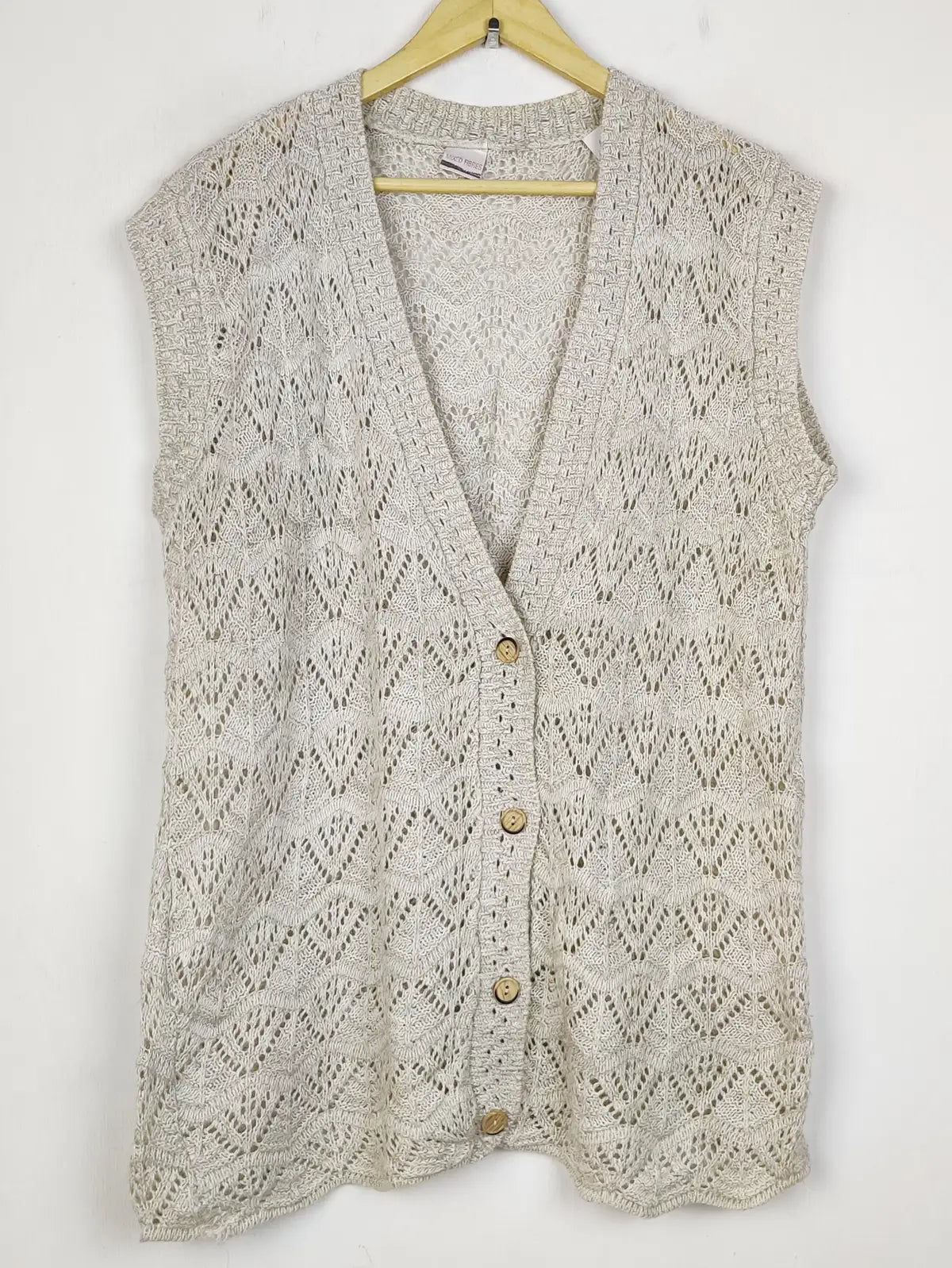 Buy online pre-used pre-loved 100% authentic & Original branded Unknown Brand (SL-4512) available in Pakistan. Top international brands avilable.