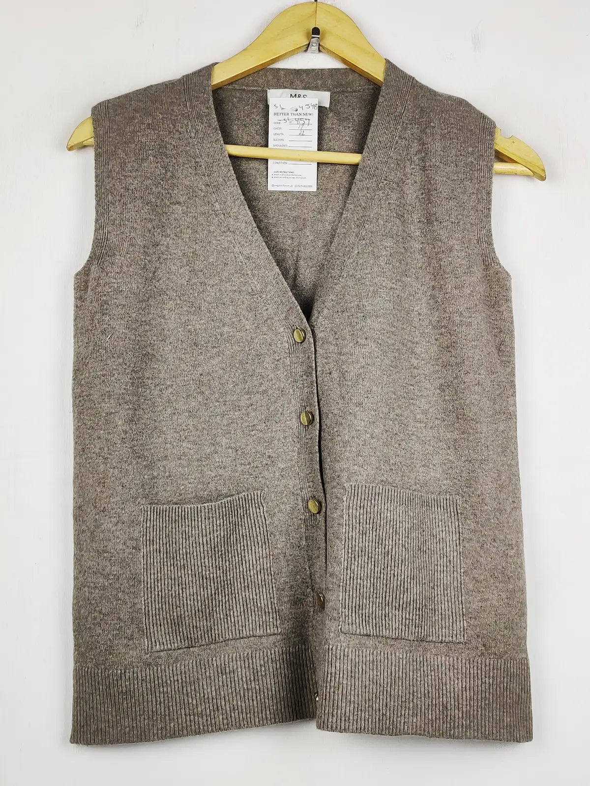 Buy online pre-used pre-loved 100% authentic & Original branded Marks & Spencer (SL-4548) available in Pakistan. Top international brands avilable.