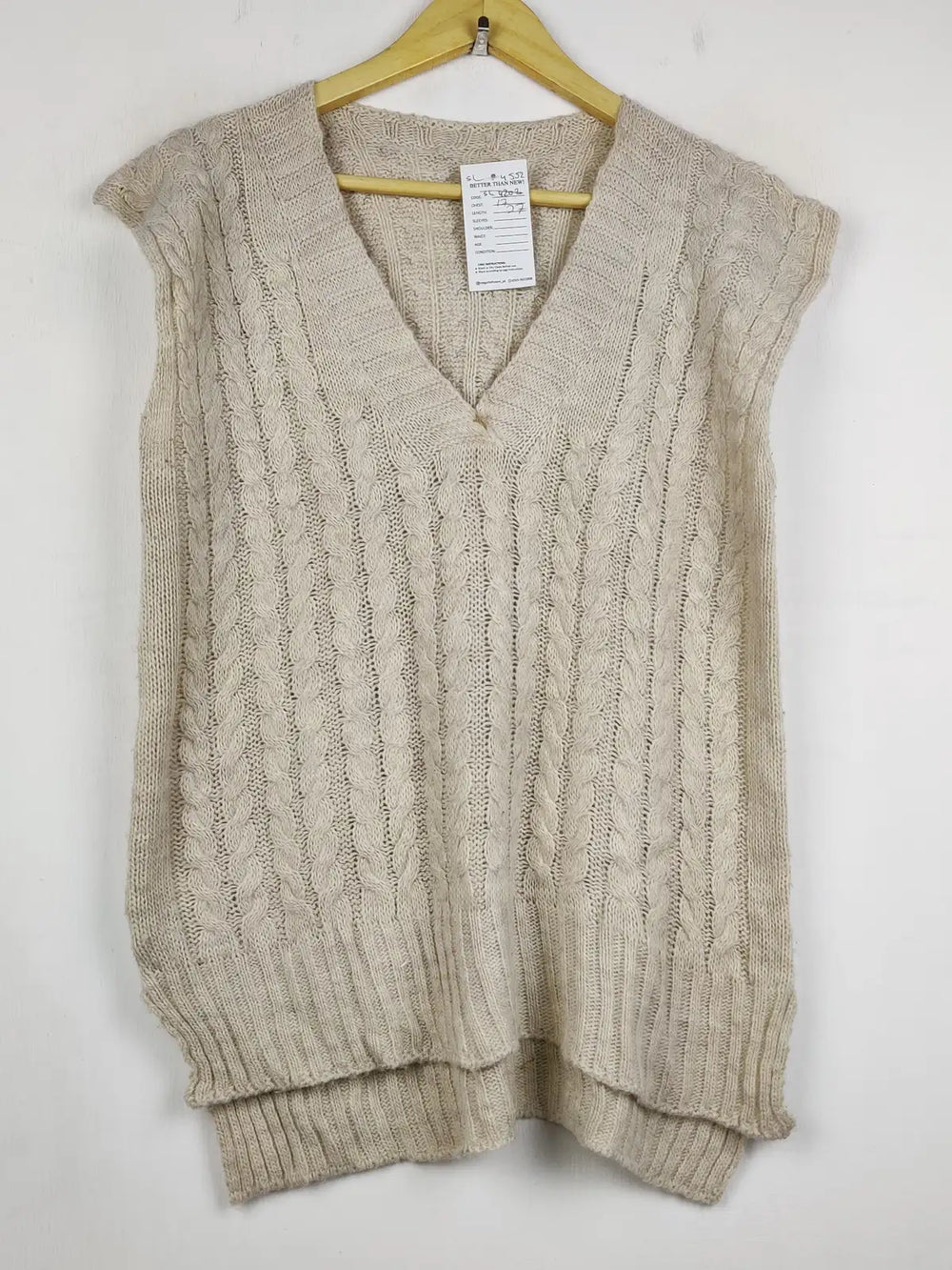 Buy online pre-used pre-loved 100% authentic & Original branded Unknown Brand (SL-4552) available in Pakistan. Top international brands avilable.
