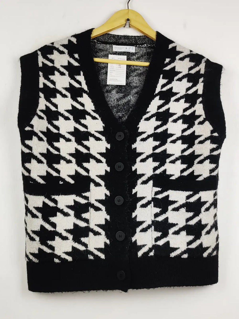Buy online pre-used pre-loved 100% authentic & Original branded Primark (SL-4554) available in Pakistan. Top international brands avilable.