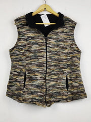 Buy online pre-used pre-loved 100% authentic & Original branded Unknown Brand (SL-4566) available in Pakistan. Top international brands avilable.