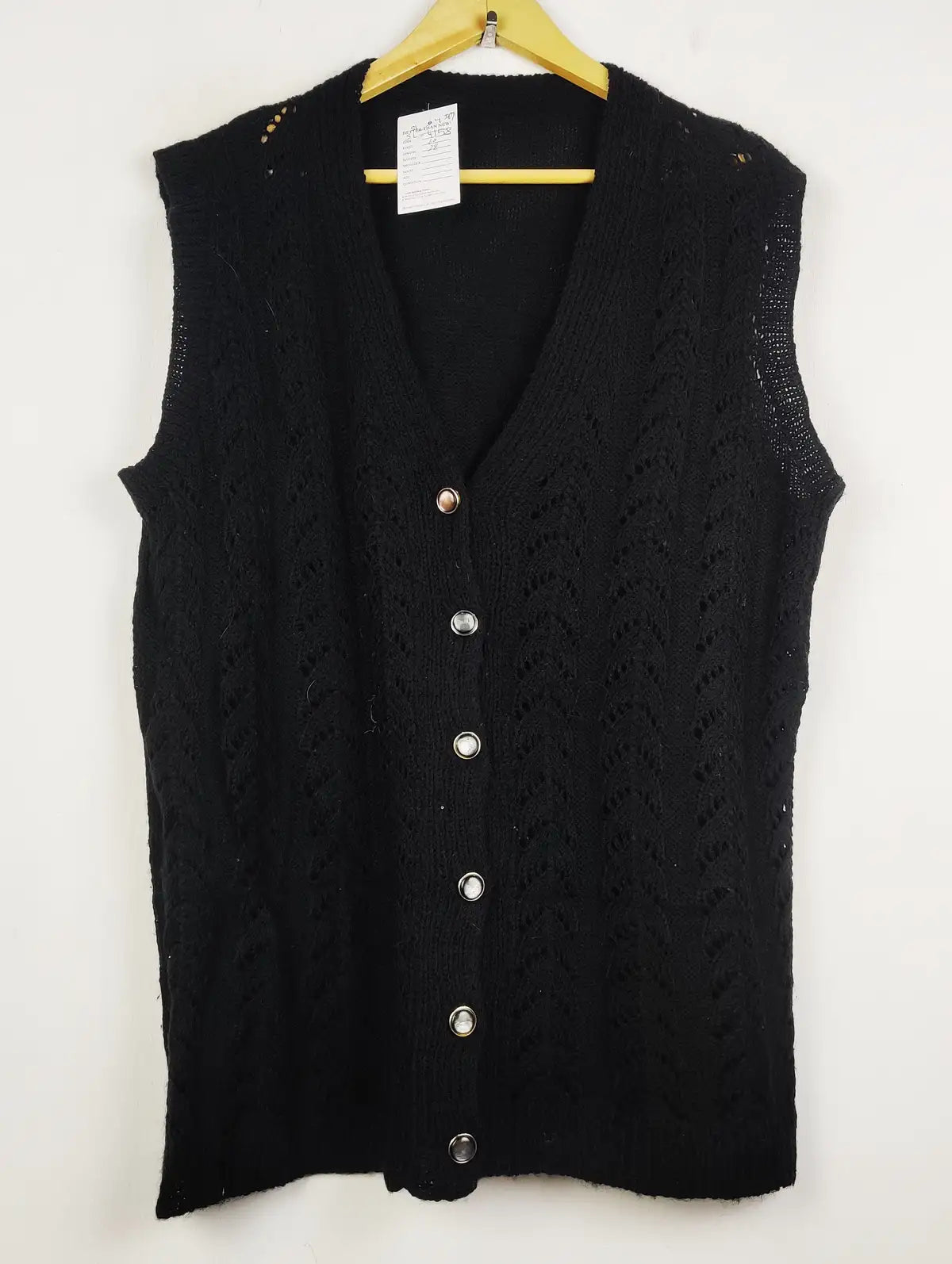 Buy online pre-used pre-loved 100% authentic & Original branded Unknown Brand (SL-4567) available in Pakistan. Top international brands avilable.