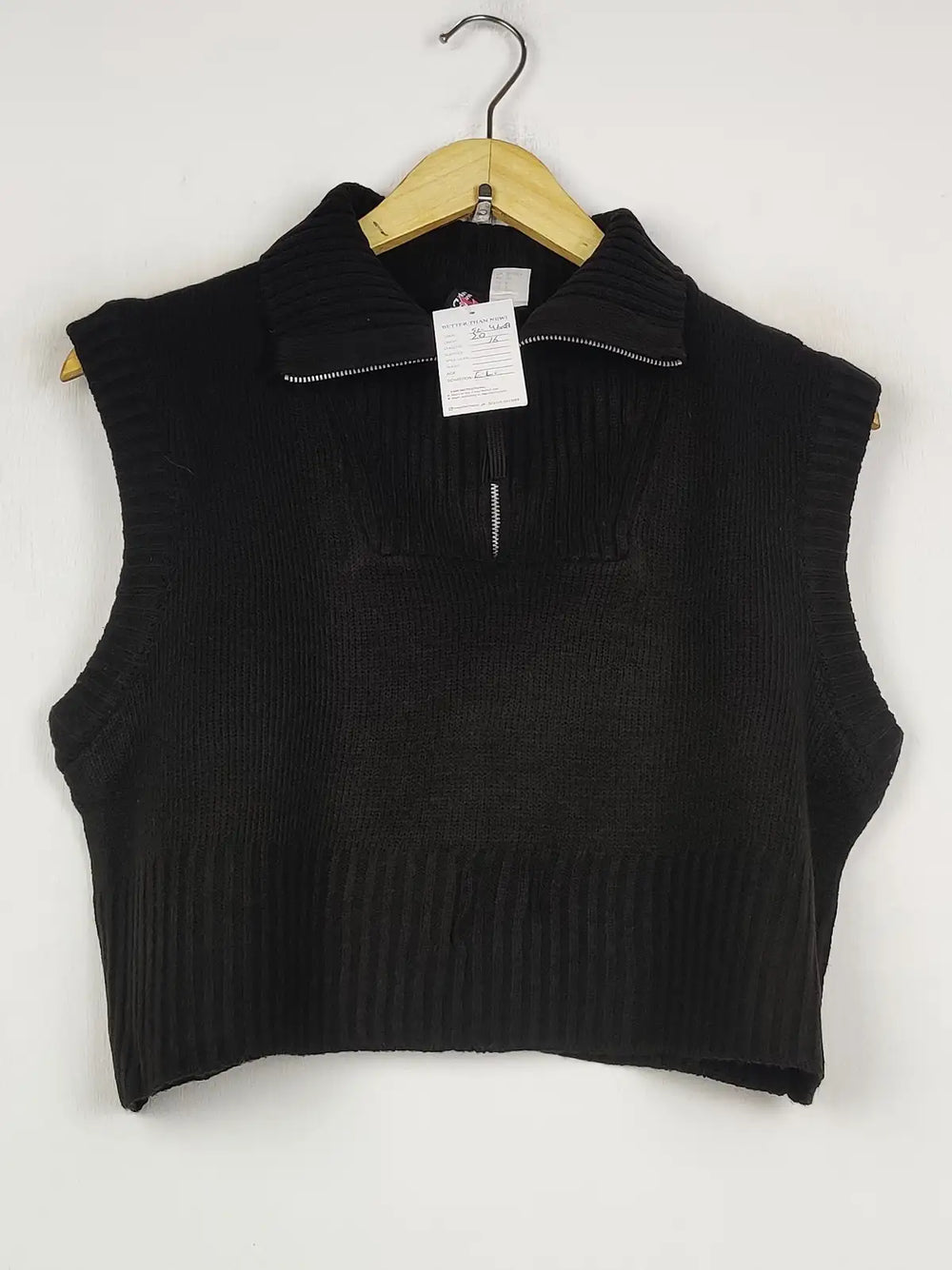 Buy online pre-used pre-loved 100% authentic & Original branded Divided (SL-4609) available in Pakistan. Top international brands avilable.
