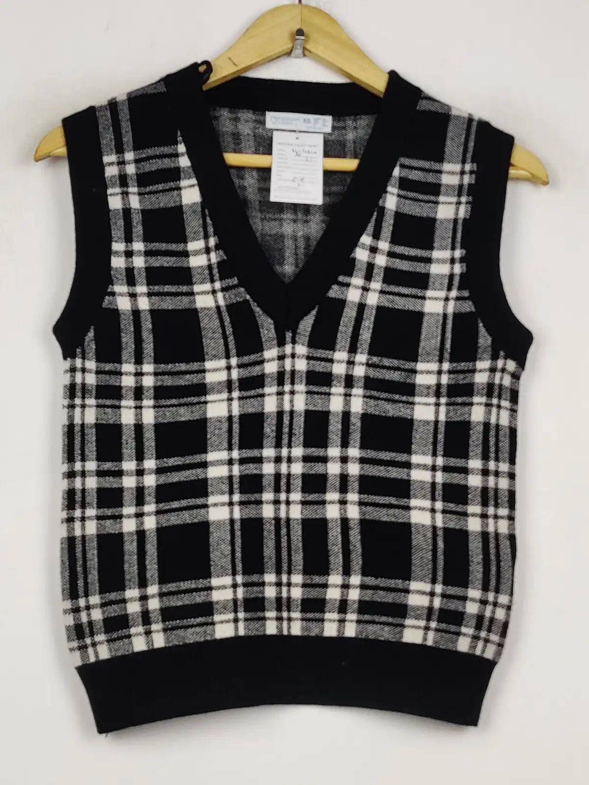 Buy online pre-used pre-loved 100% authentic & Original branded Primark (SL-4610) available in Pakistan. Top international brands avilable.