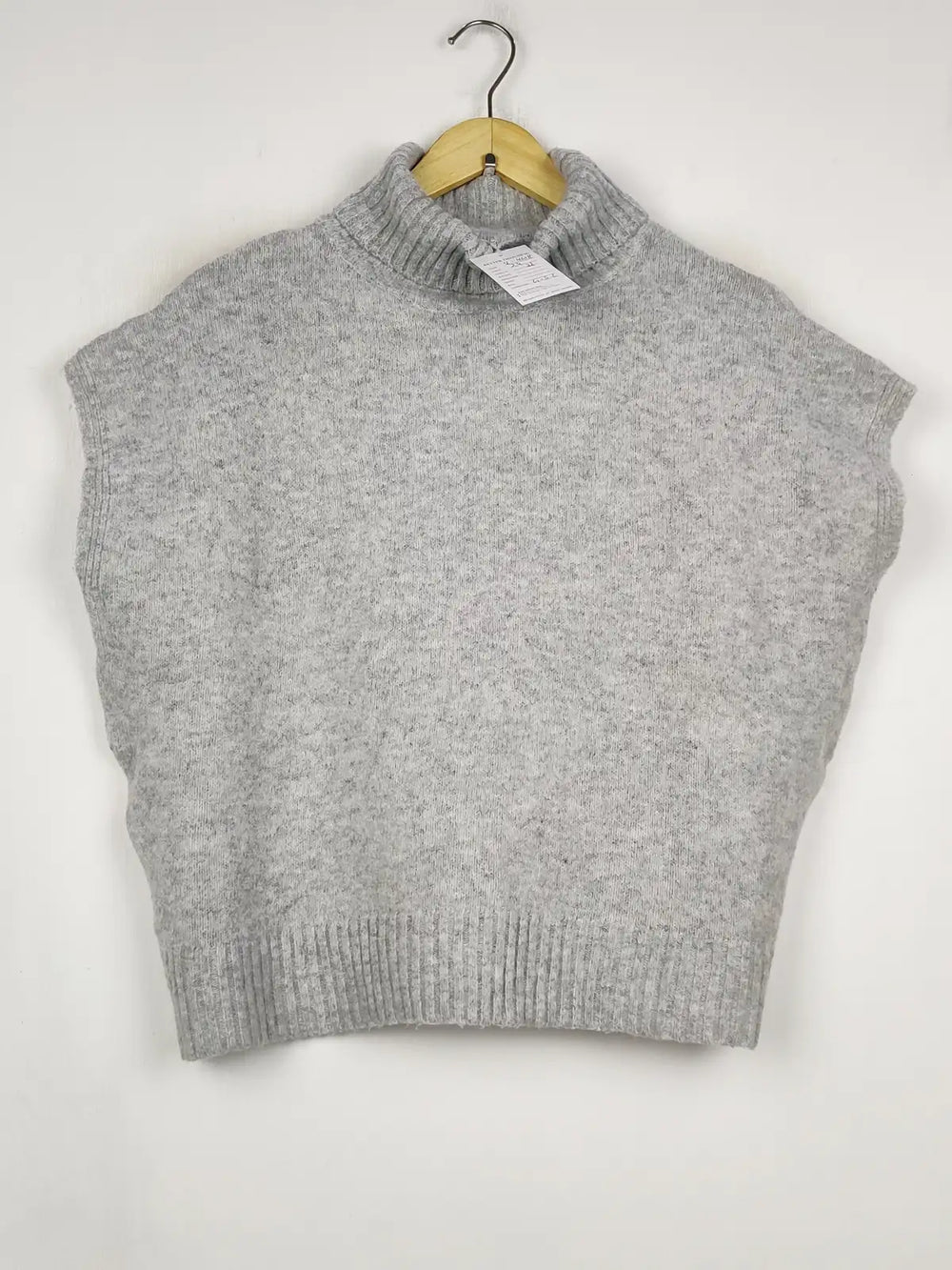 Buy online pre-used pre-loved 100% authentic & Original branded Shein (SL-4618) available in Pakistan. Top international brands avilable.